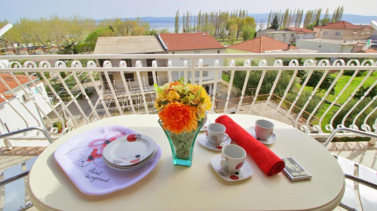 Apartments Iko Omiš Екстериор снимка