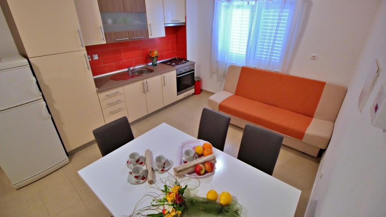 Apartments Iko Omiš Екстериор снимка