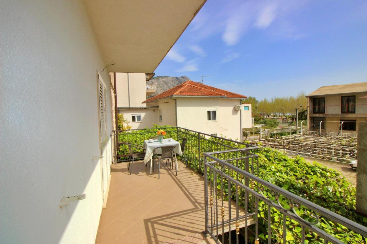 Apartments Iko Omiš Екстериор снимка