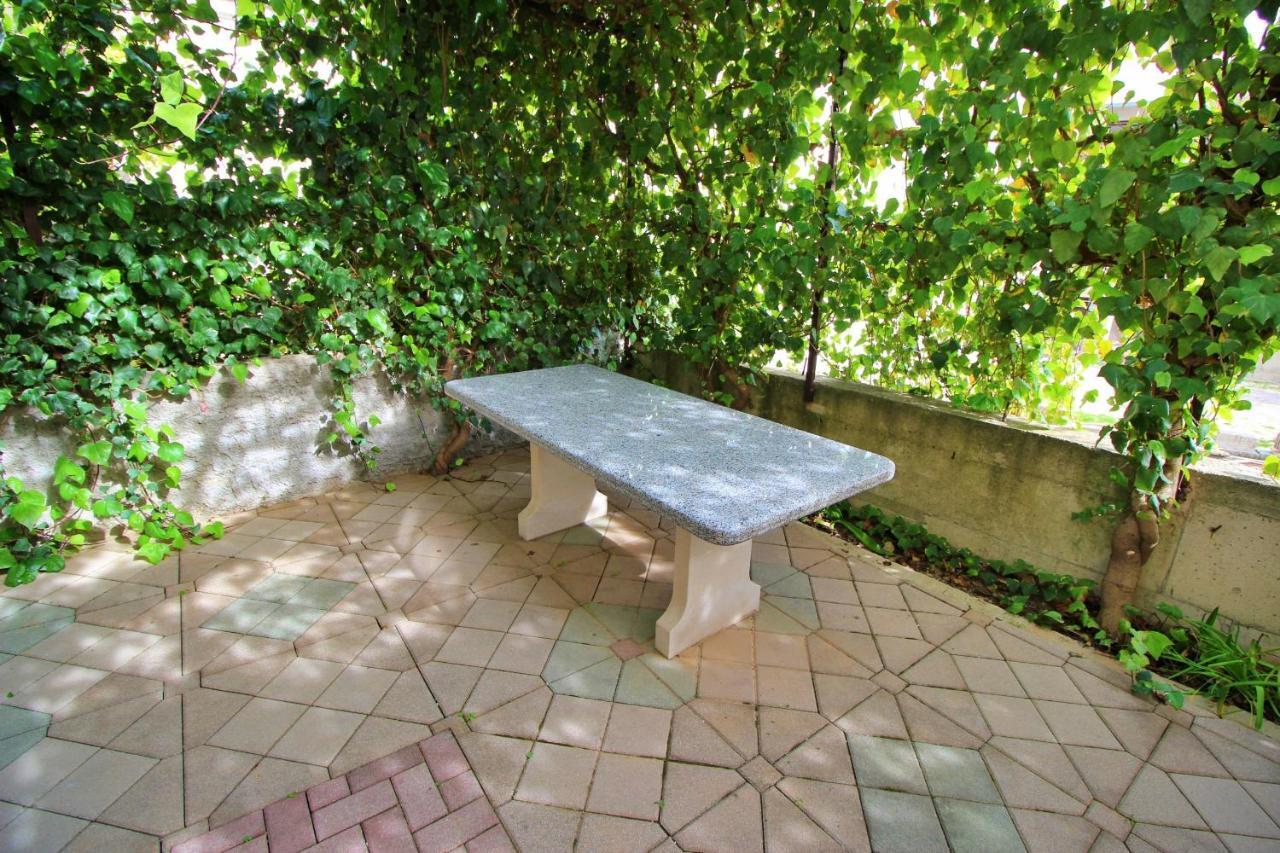 Apartments Iko Omiš Екстериор снимка