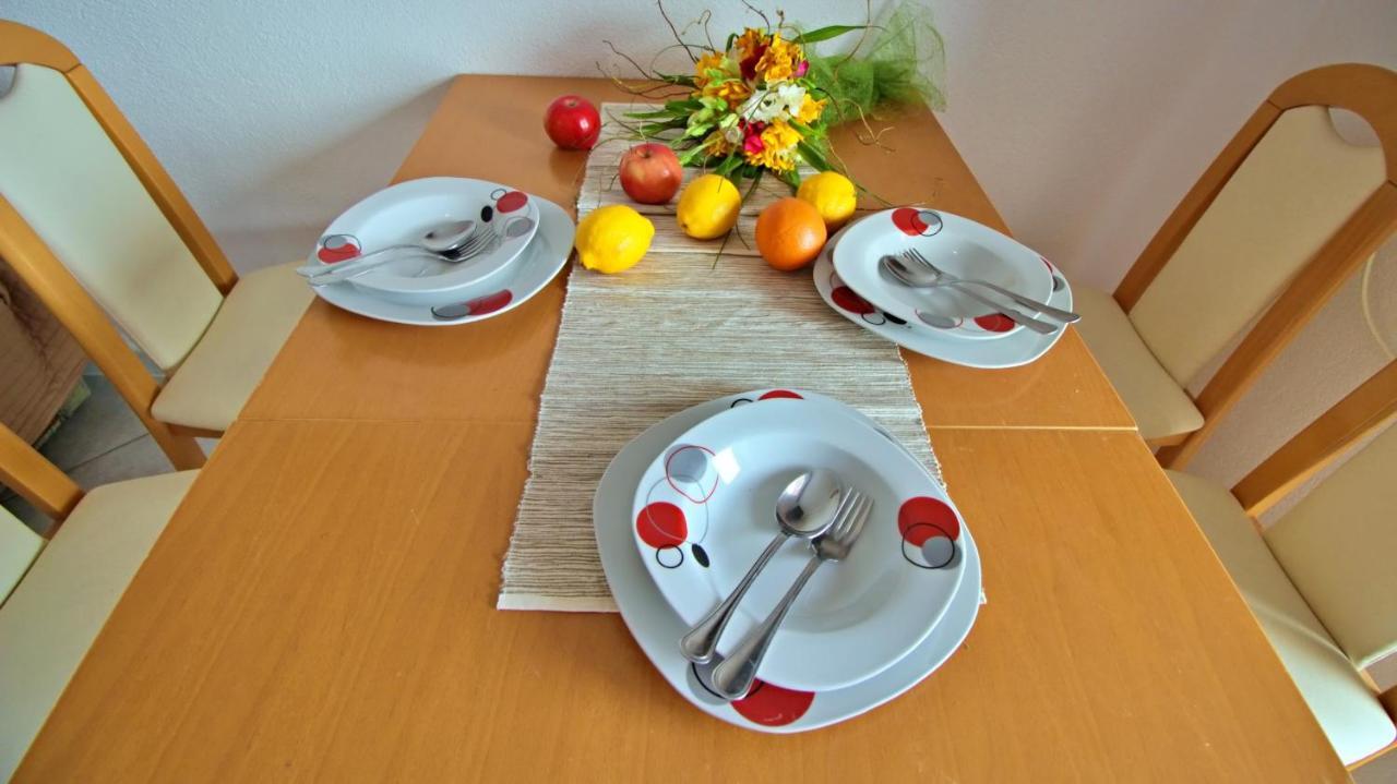 Apartments Iko Omiš Екстериор снимка