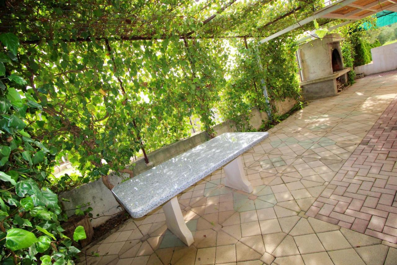 Apartments Iko Omiš Екстериор снимка